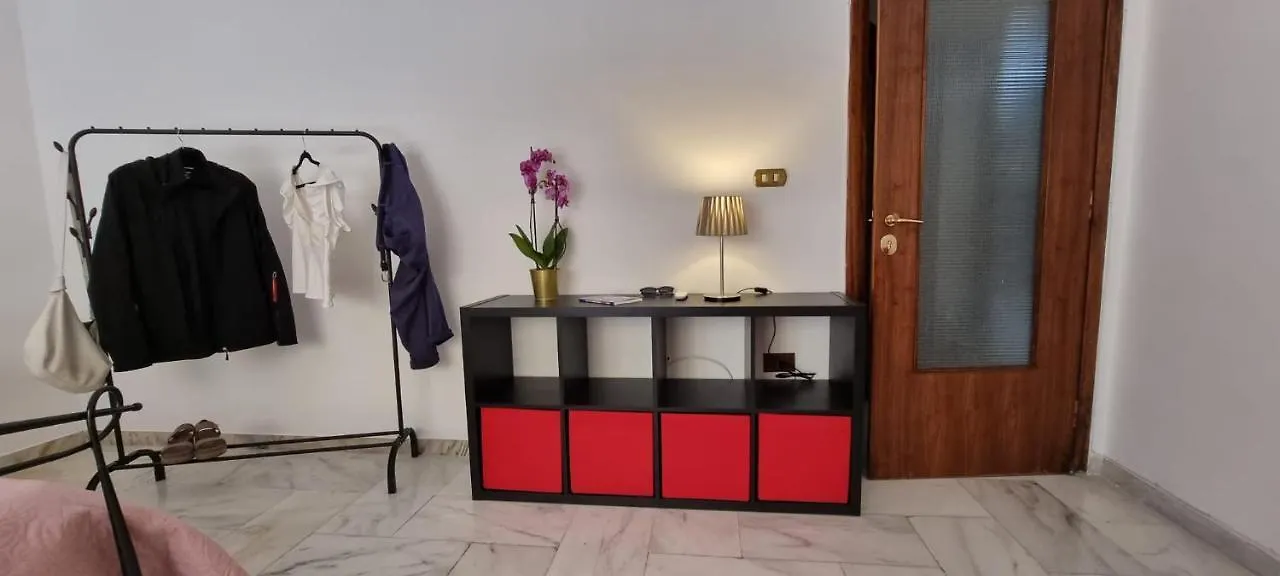 Laura Domus Apartment Portici Italy