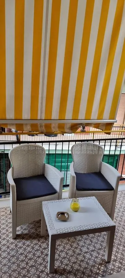 Laura Domus Apartment Portici 0*,