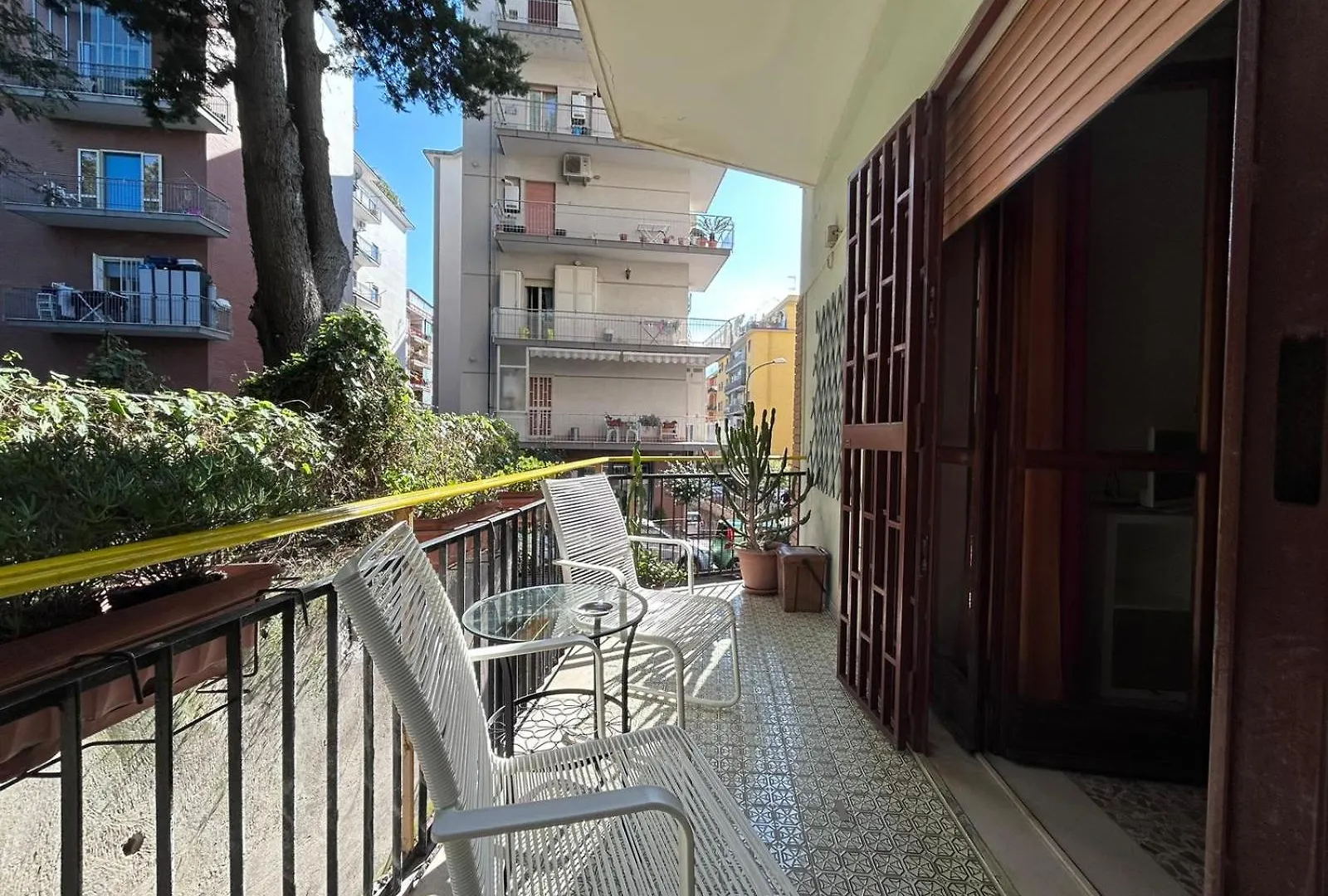 Laura Domus Apartment Portici